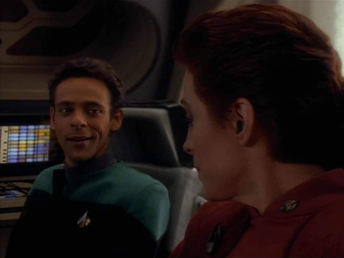 extant_StarTrekDS9_2x23-Crossover_00051.jpg