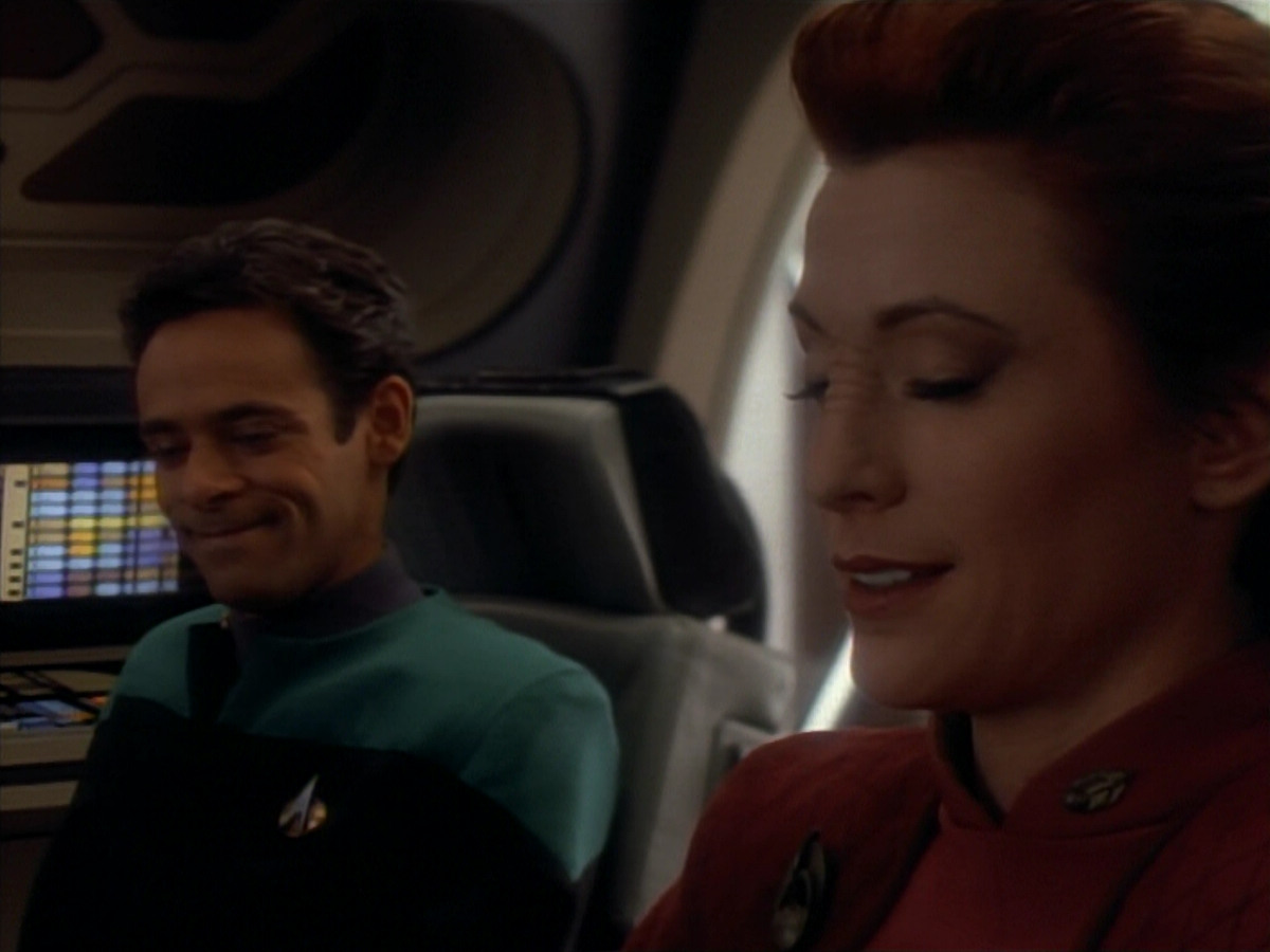 extant_StarTrekDS9_2x23-Crossover_00076.jpg