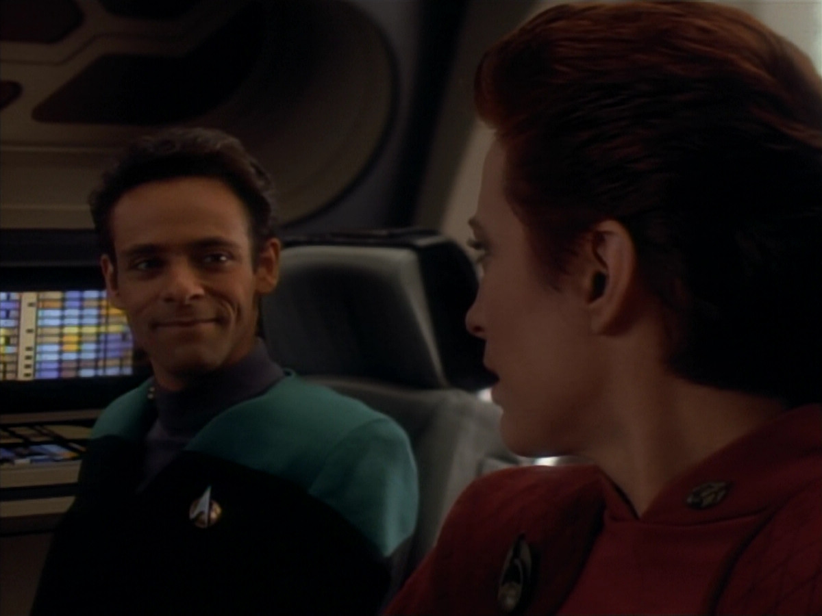 extant_StarTrekDS9_2x23-Crossover_00096.jpg
