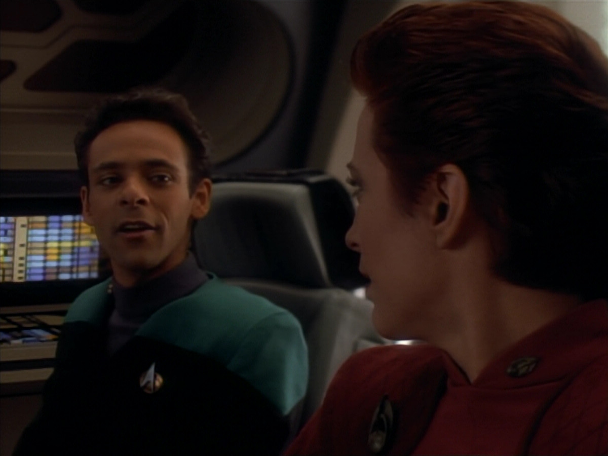 extant_StarTrekDS9_2x23-Crossover_00101.jpg