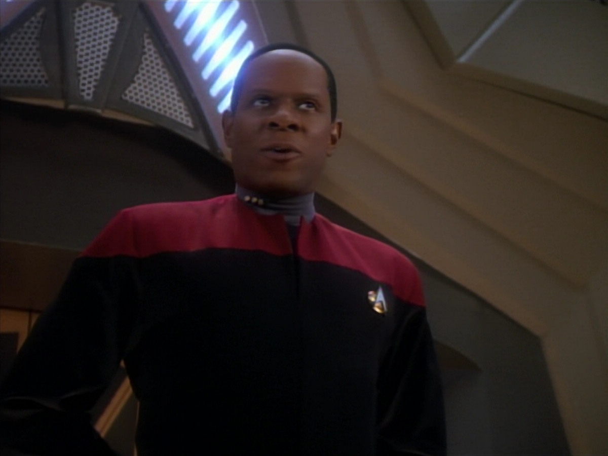 extant_StarTrekDS9_2x23-Crossover_03743.jpg