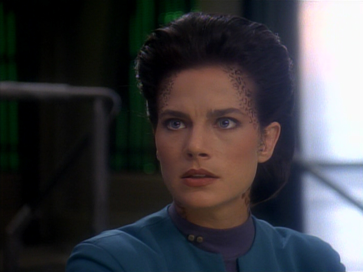 extant_StarTrekDS9_3x01-TheSearchPart1_00188.jpg