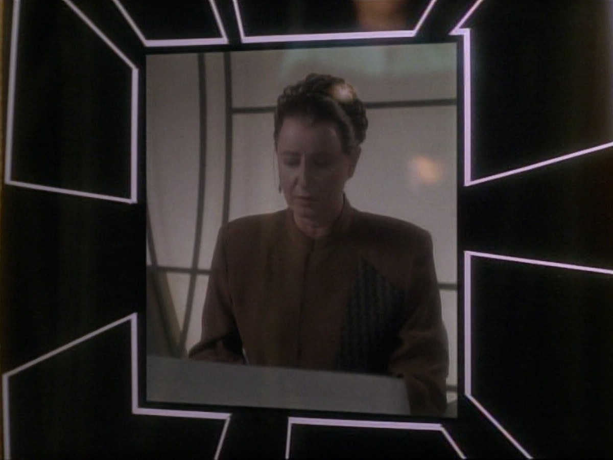 ariane179254_StarTrek_DS9_3x05-SecondSkin_0152.jpg