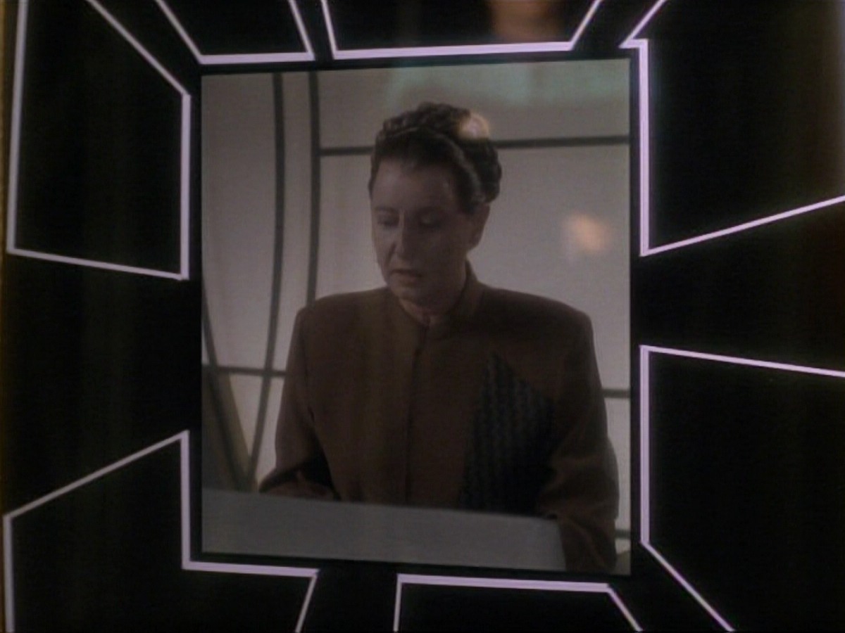 ariane179254_StarTrek_DS9_3x05-SecondSkin_0169.jpg