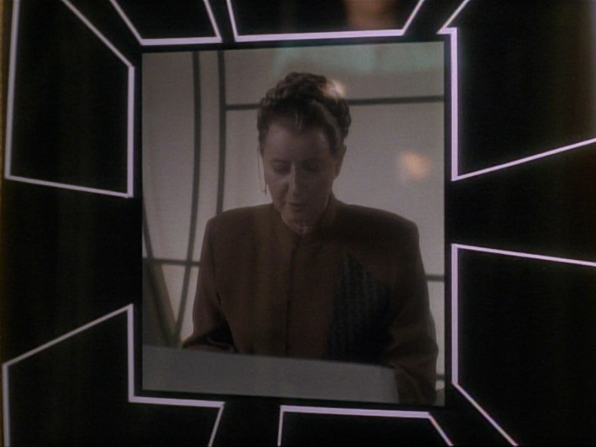 ariane179254_StarTrek_DS9_3x05-SecondSkin_0170.jpg