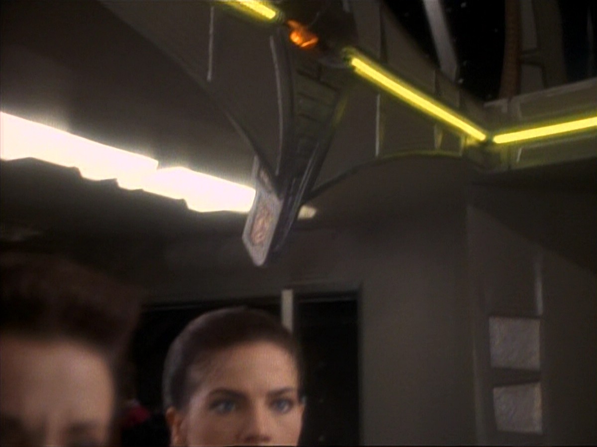 ariane179254_StarTrek_DS9_3x05-SecondSkin_0192.jpg