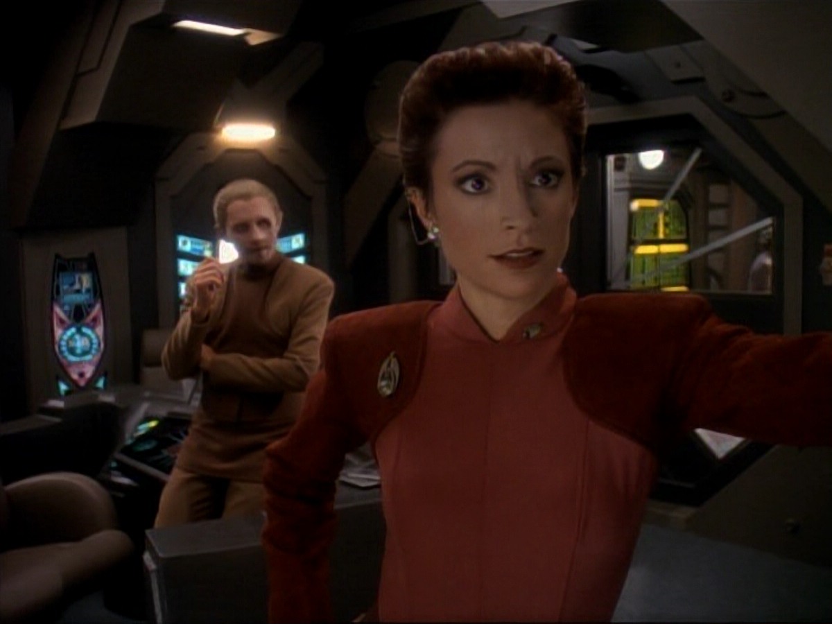 ariane179254_StarTrek_DS9_3x05-SecondSkin_0374.jpg