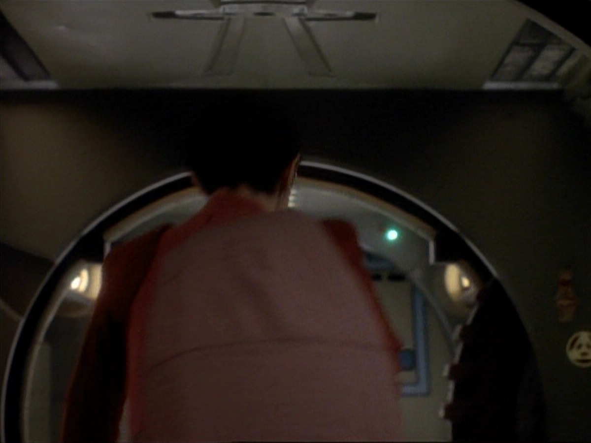 ariane179254_StarTrek_DS9_3x05-SecondSkin_0560.jpg