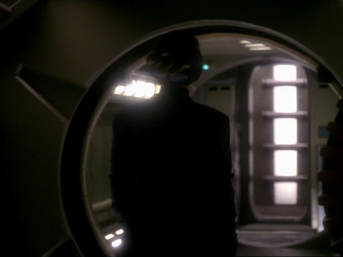 ariane179254_StarTrek_DS9_3x05-SecondSkin_0581.jpg