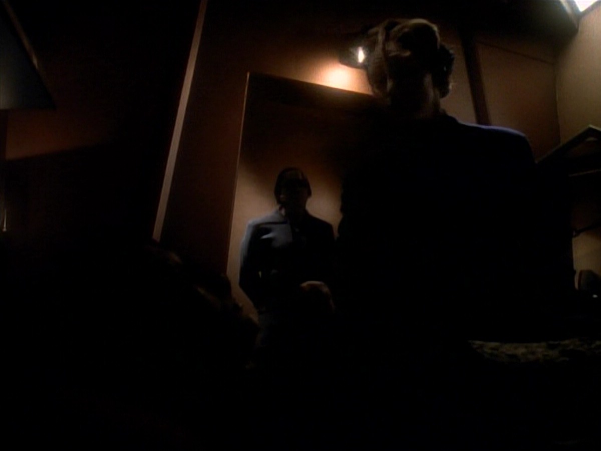 ariane179254_StarTrek_DS9_3x05-SecondSkin_0751.jpg