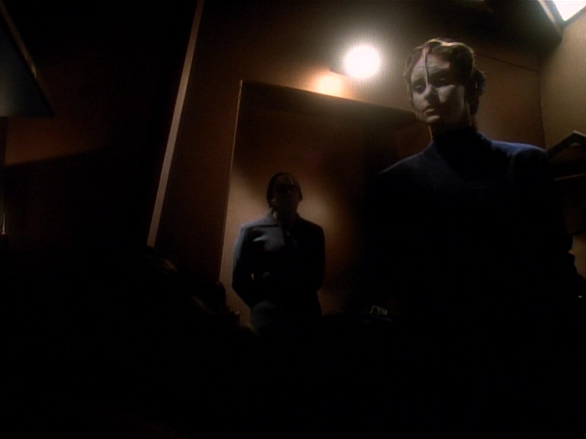 ariane179254_StarTrek_DS9_3x05-SecondSkin_0759.jpg