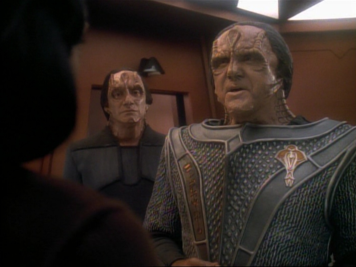 ariane179254_StarTrek_DS9_3x05-SecondSkin_1330.jpg