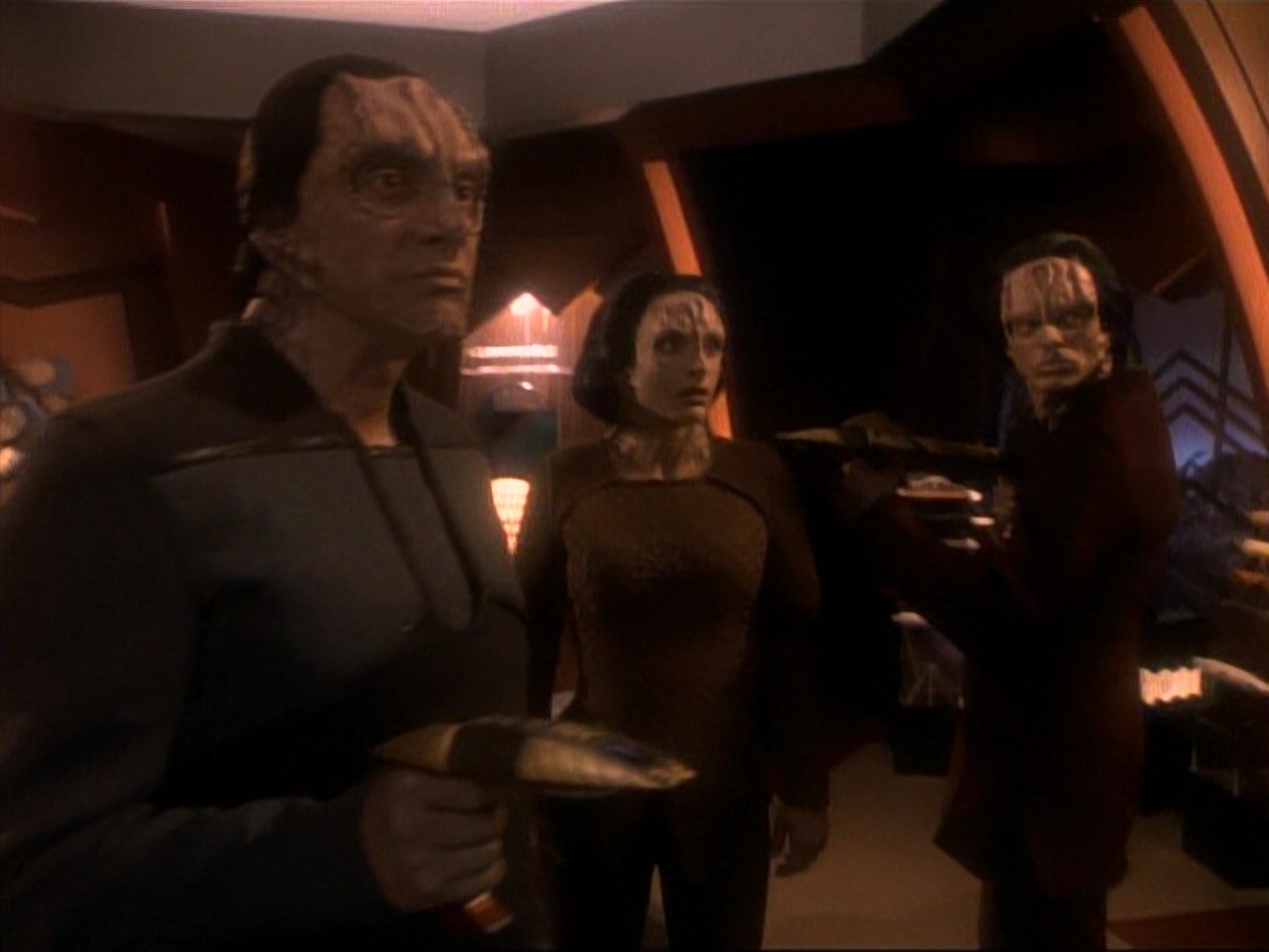 ariane179254_StarTrek_DS9_3x05-SecondSkin_3457.jpg