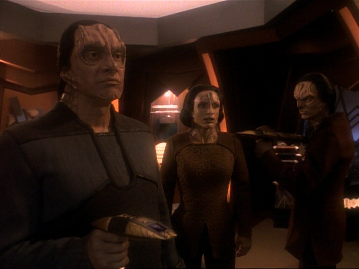ariane179254_StarTrek_DS9_3x05-SecondSkin_3465.jpg