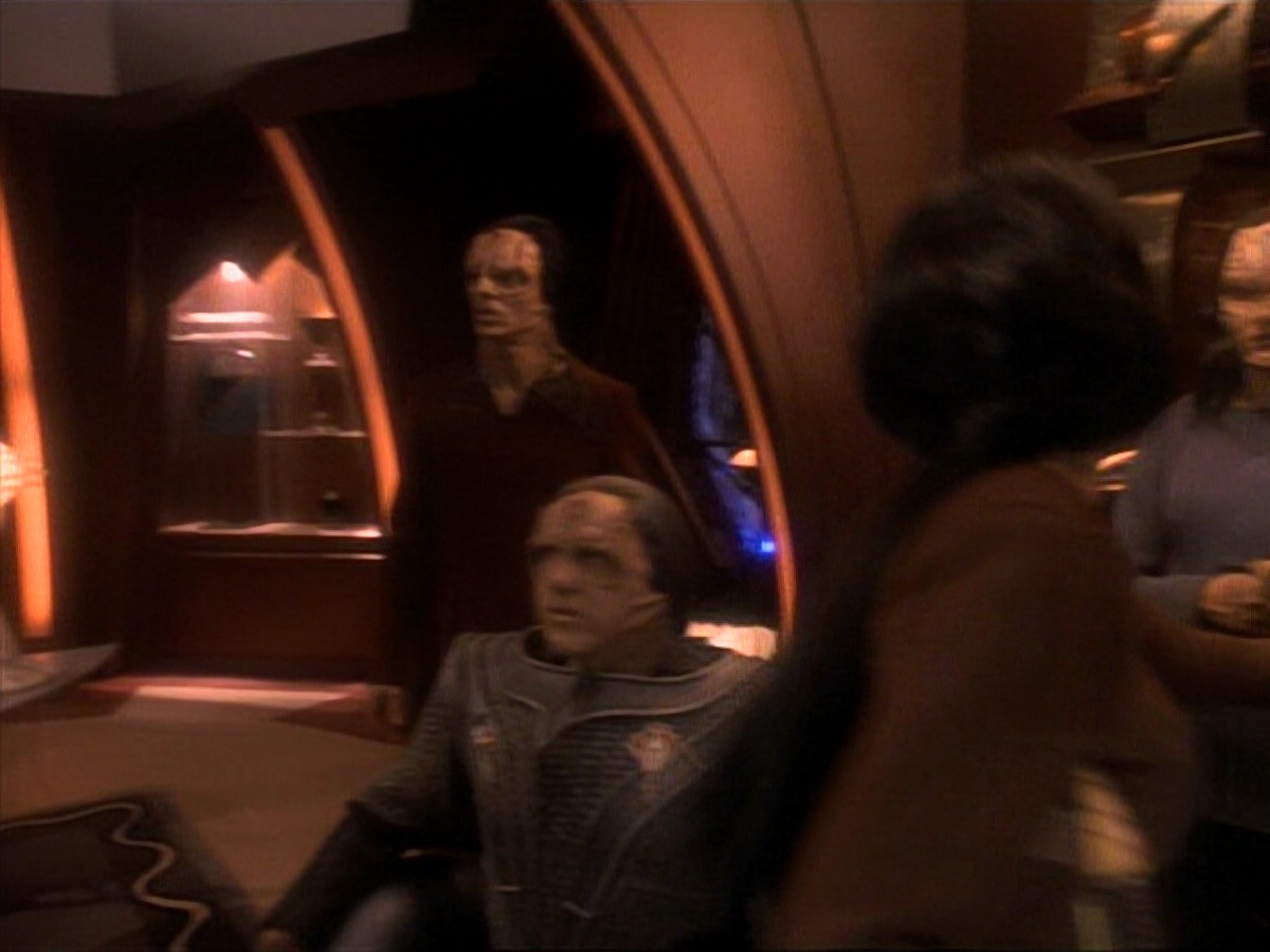 ariane179254_StarTrek_DS9_3x05-SecondSkin_3482.jpg