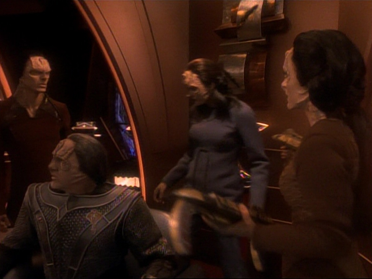 ariane179254_StarTrek_DS9_3x05-SecondSkin_3484.jpg