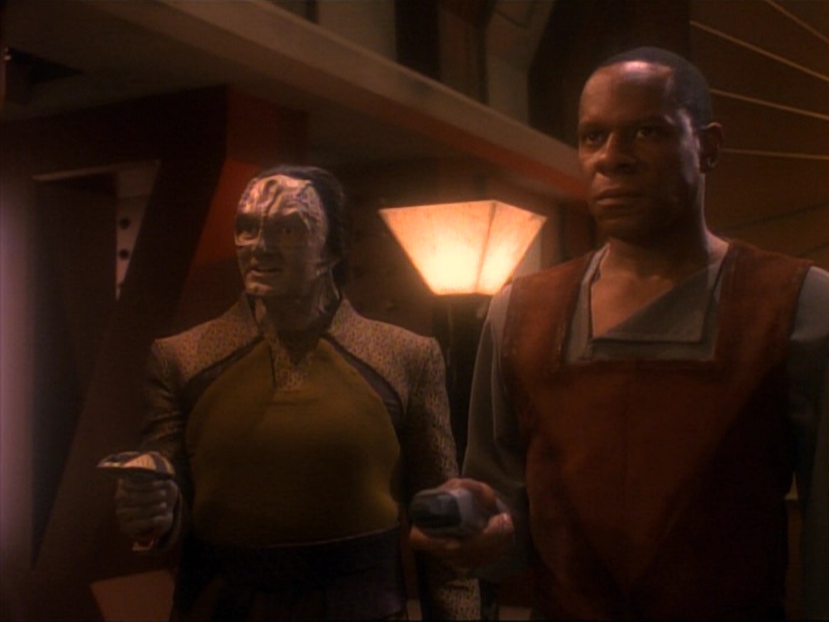 ariane179254_StarTrek_DS9_3x05-SecondSkin_3489.jpg