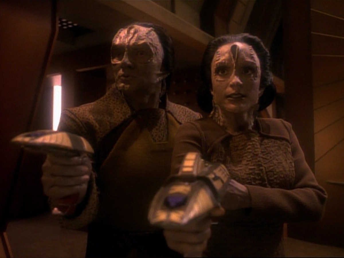 ariane179254_StarTrek_DS9_3x05-SecondSkin_3557.jpg