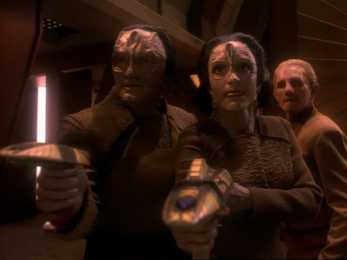 ariane179254_StarTrek_DS9_3x05-SecondSkin_3566.jpg