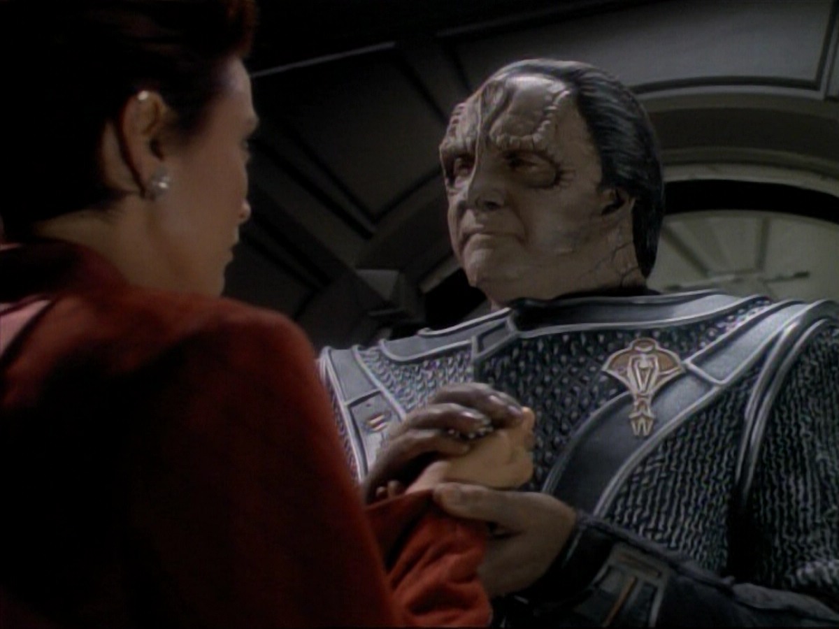 ariane179254_StarTrek_DS9_3x05-SecondSkin_3787.jpg