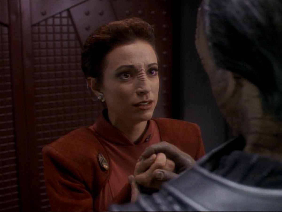 ariane179254_StarTrek_DS9_3x05-SecondSkin_3794.jpg