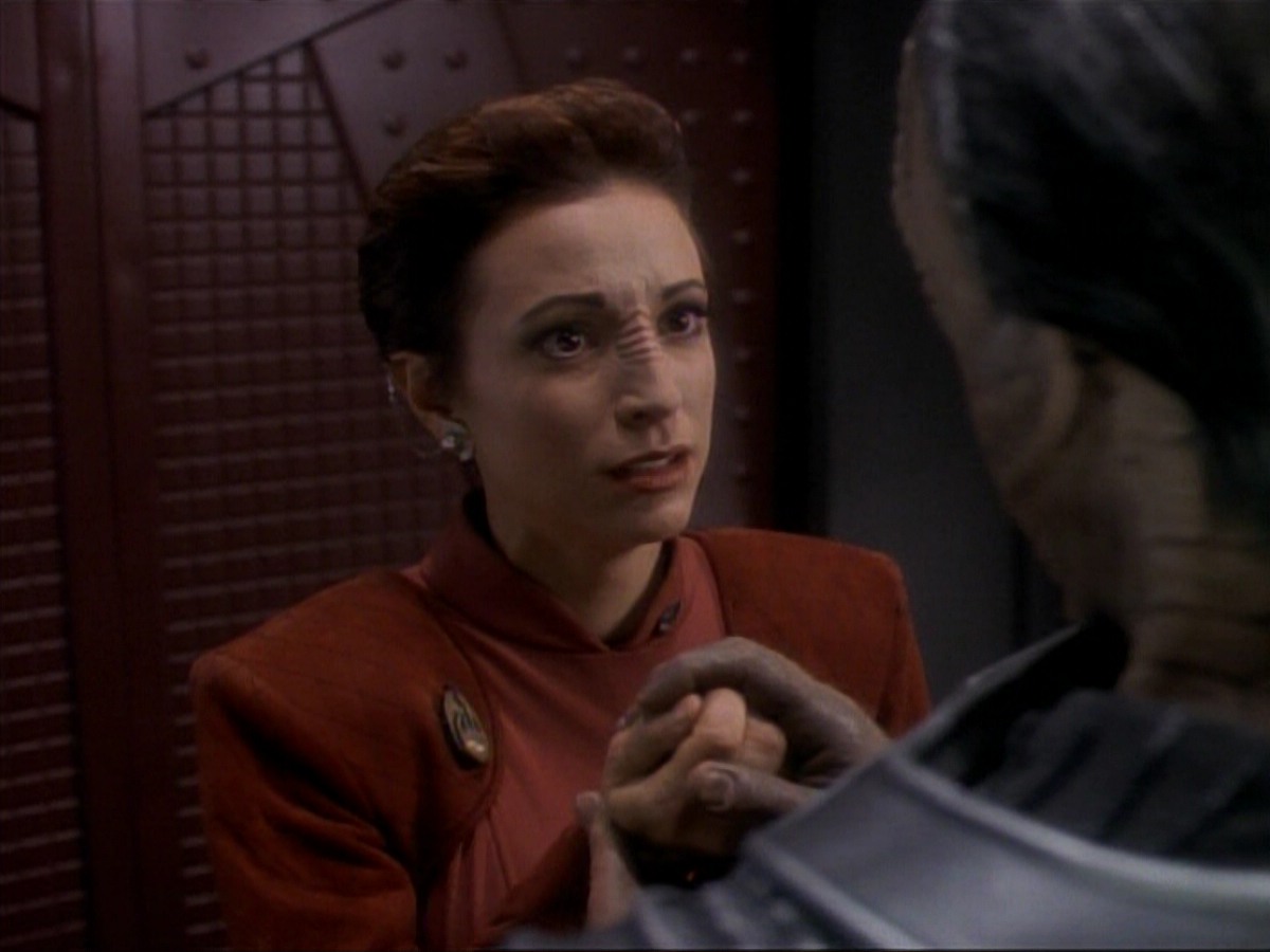 ariane179254_StarTrek_DS9_3x05-SecondSkin_3795.jpg