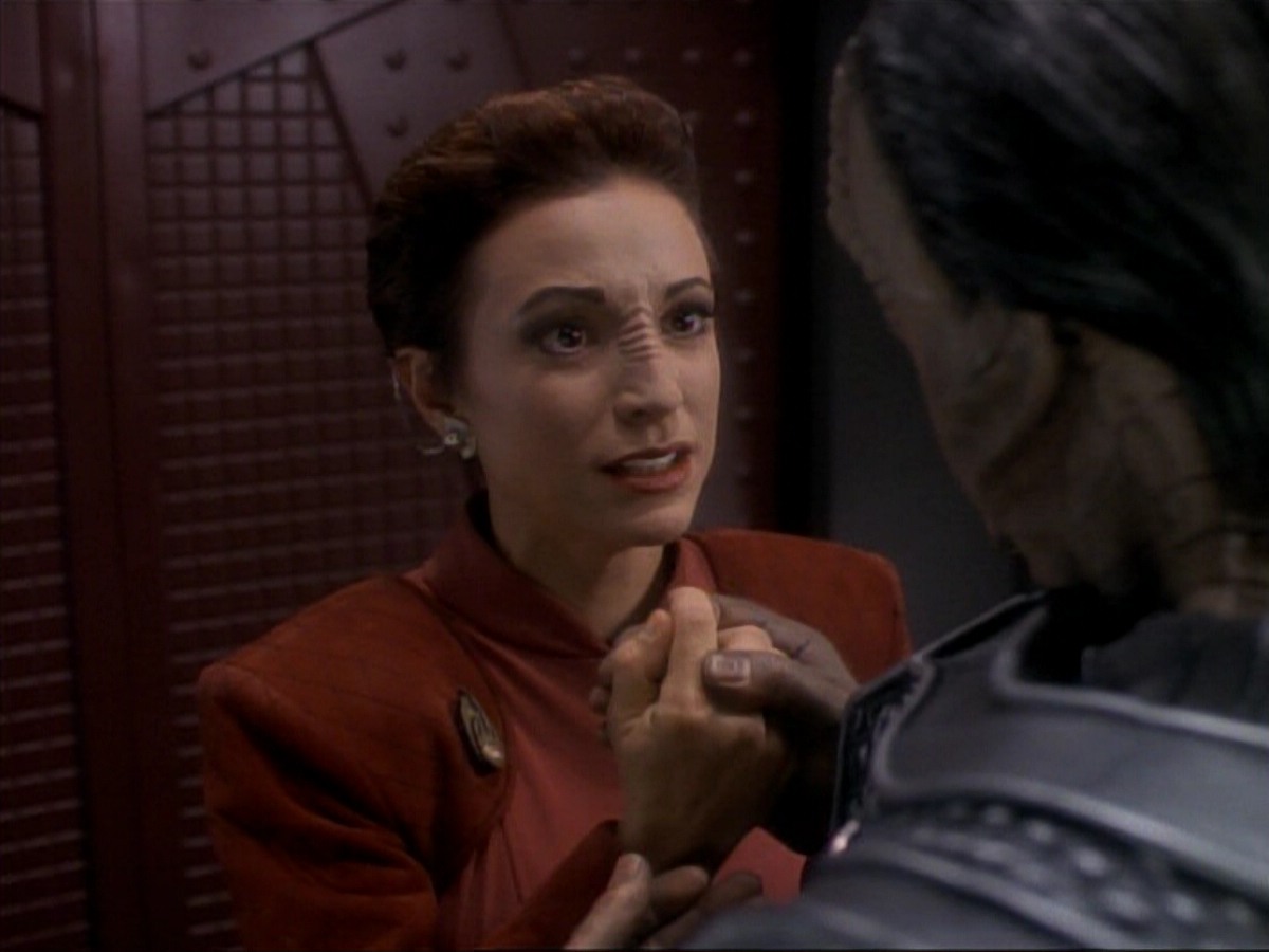 ariane179254_StarTrek_DS9_3x05-SecondSkin_3799.jpg