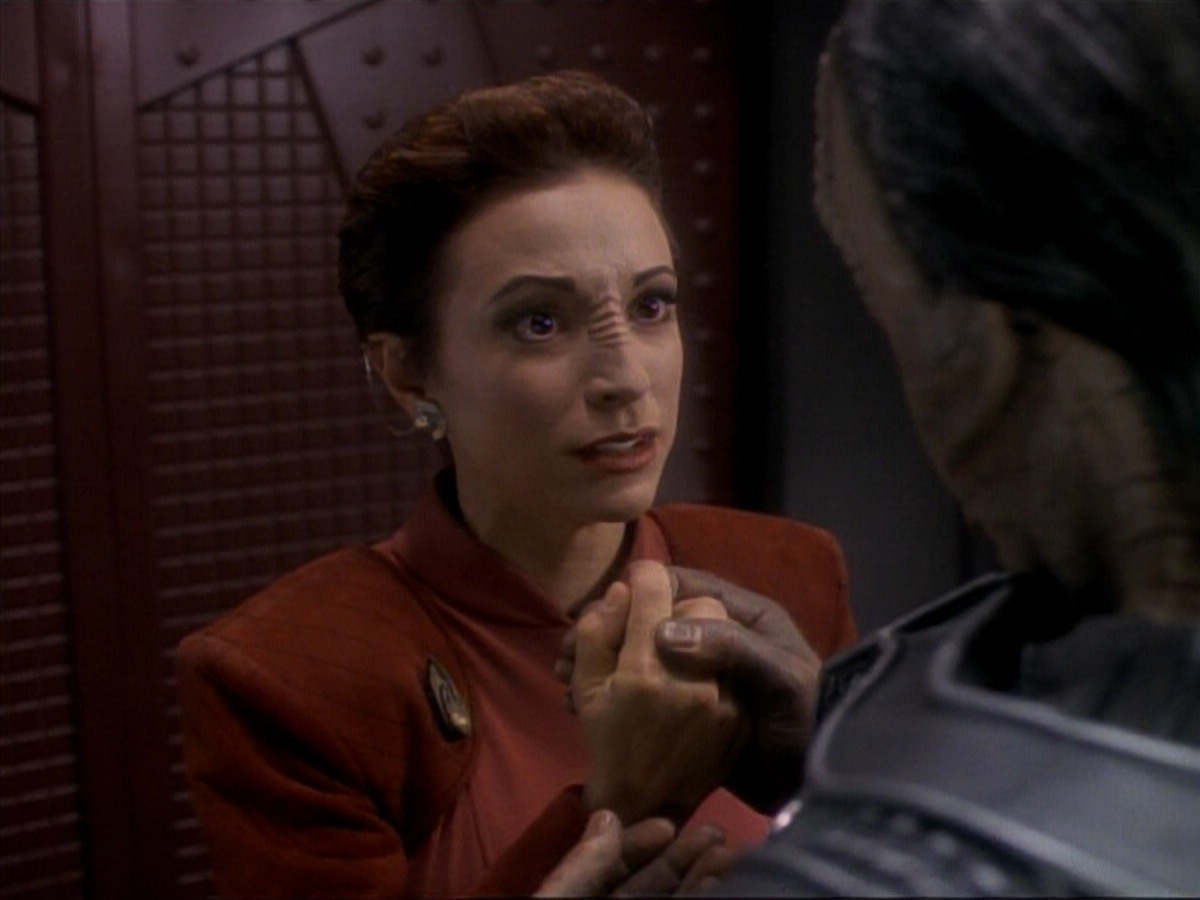 ariane179254_StarTrek_DS9_3x05-SecondSkin_3802.jpg