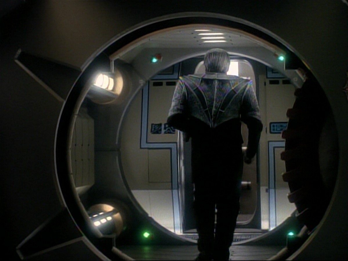 ariane179254_StarTrek_DS9_3x05-SecondSkin_3853.jpg