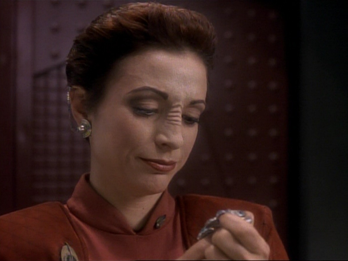 ariane179254_StarTrek_DS9_3x05-SecondSkin_3870.jpg