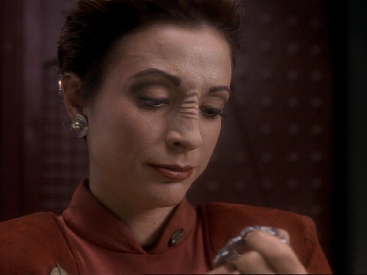 ariane179254_StarTrek_DS9_3x05-SecondSkin_3874.jpg