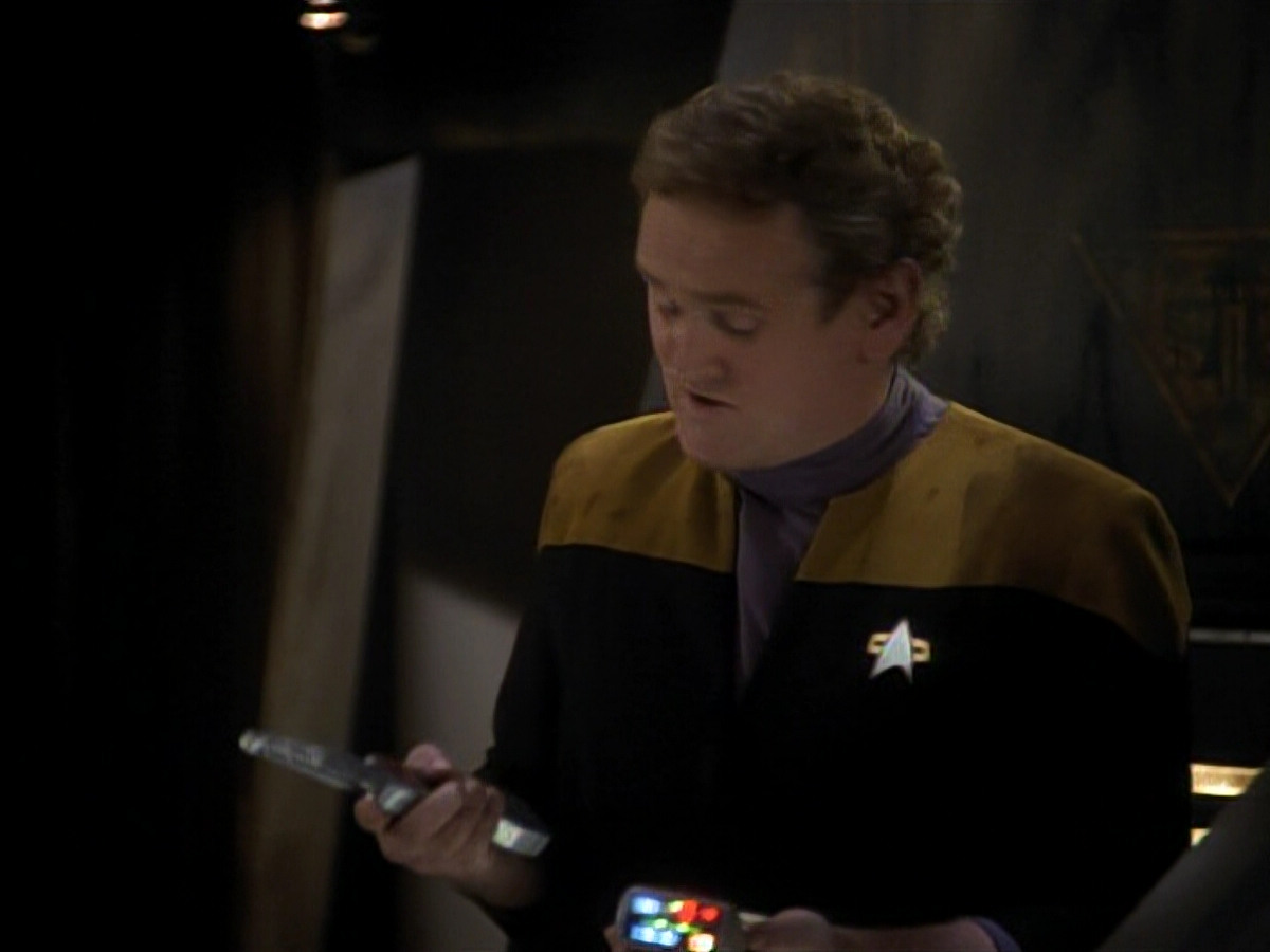 extant_StarTrekDS9_3x07-CivilDefense_00040.jpg
