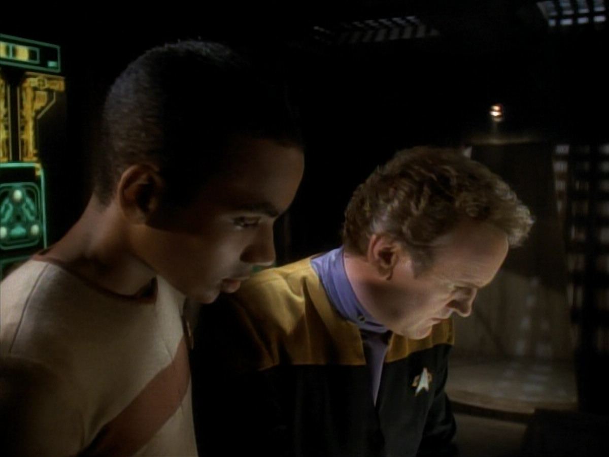 extant_StarTrekDS9_3x07-CivilDefense_00157.jpg