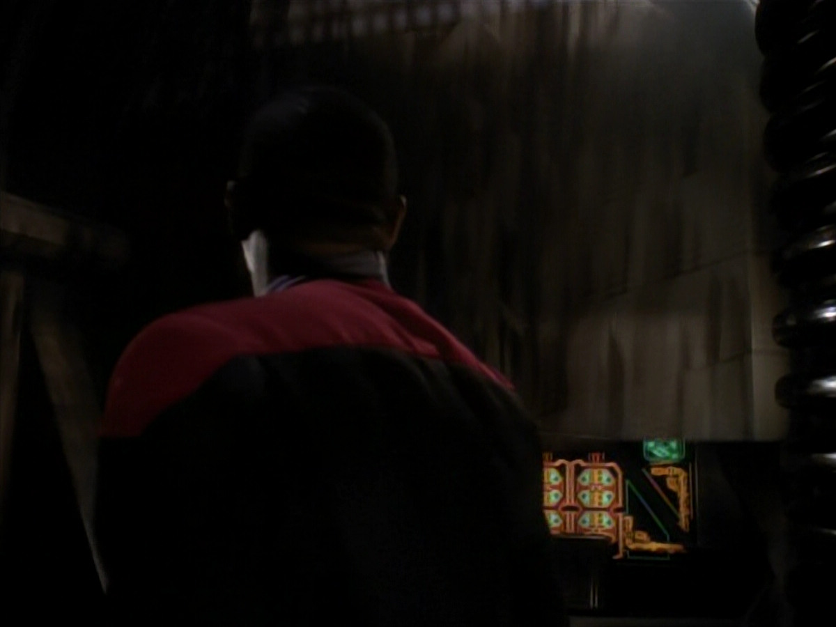 extant_StarTrekDS9_3x07-CivilDefense_00163.jpg