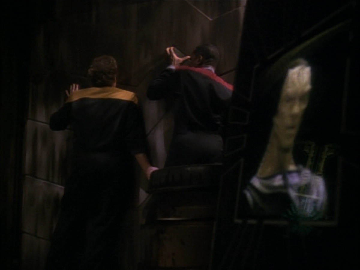 extant_StarTrekDS9_3x07-CivilDefense_00179.jpg