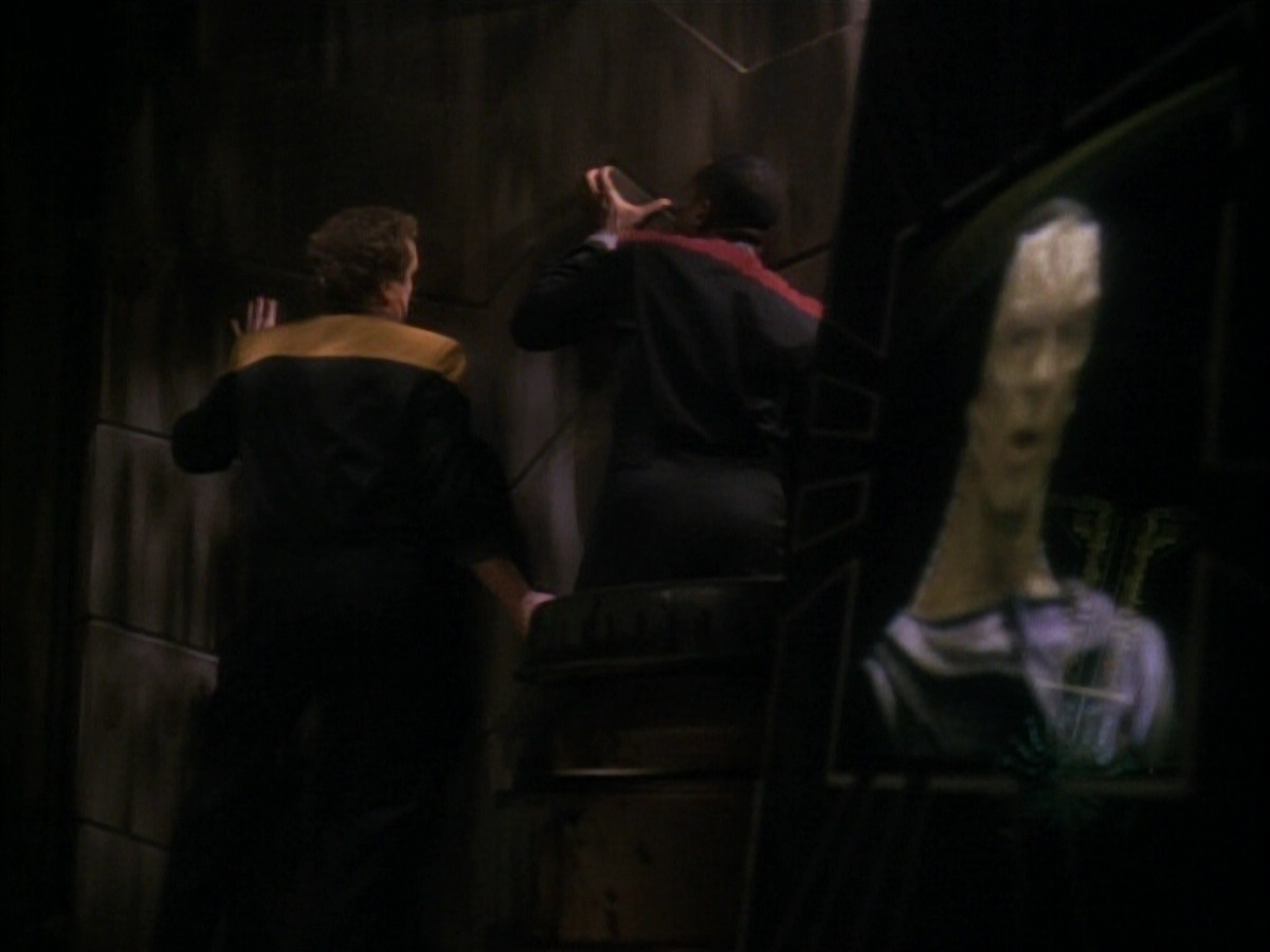 extant_StarTrekDS9_3x07-CivilDefense_00180.jpg
