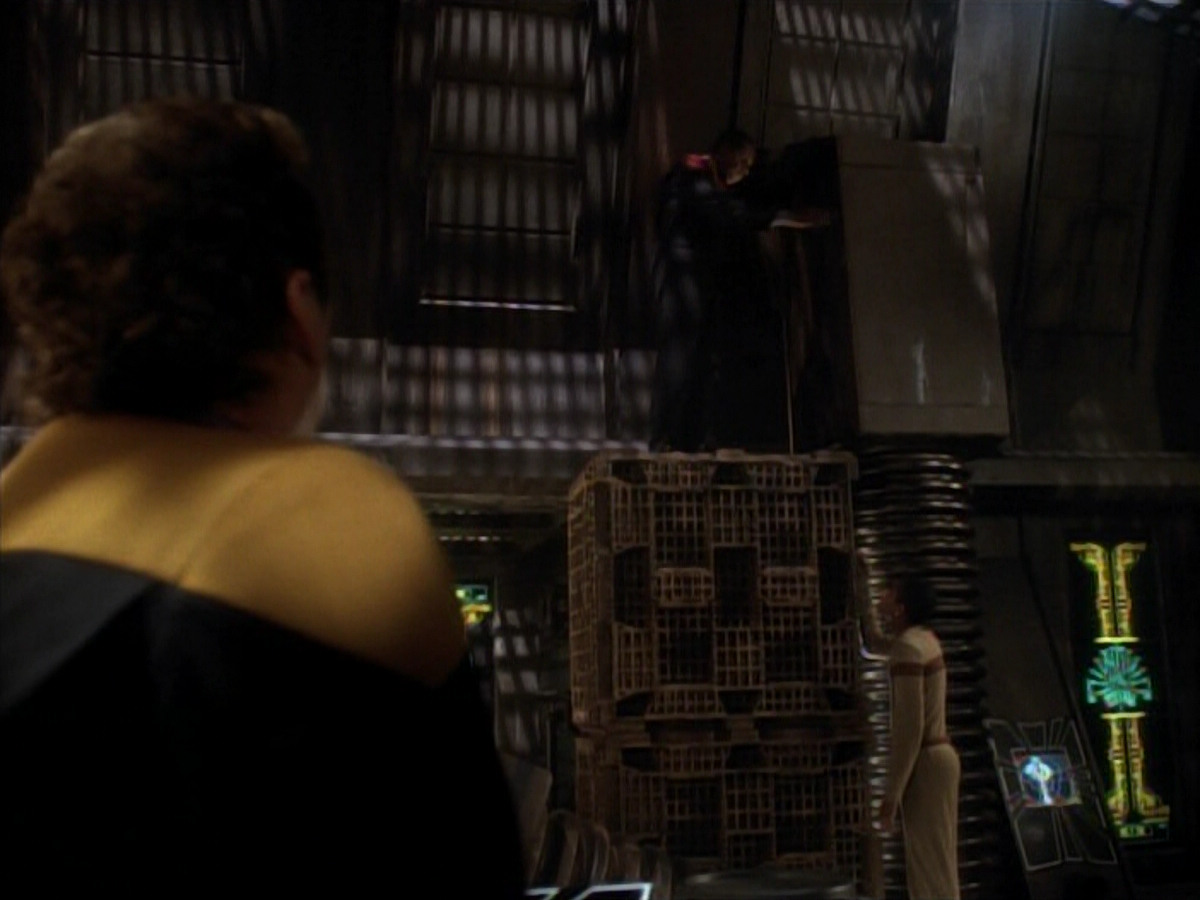 extant_StarTrekDS9_3x07-CivilDefense_00536.jpg