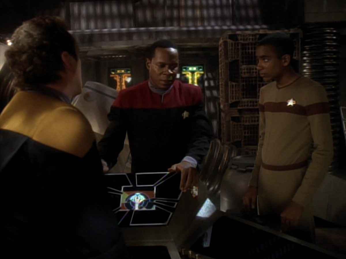 extant_StarTrekDS9_3x07-CivilDefense_00562.jpg