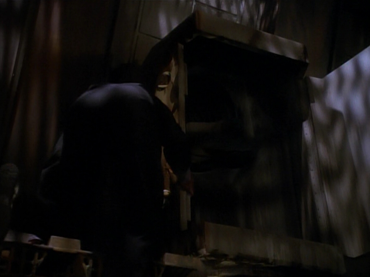 extant_StarTrekDS9_3x07-CivilDefense_00853.jpg
