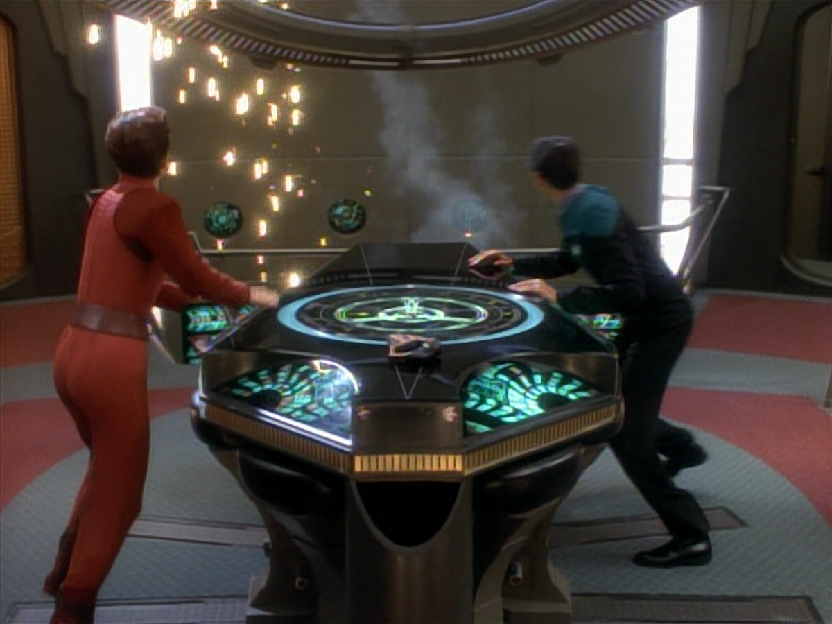 extant_StarTrekDS9_3x07-CivilDefense_01291.jpg