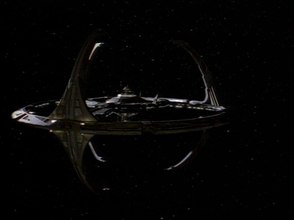 extant_StarTrekDS9_3x08-Meridian_00005.jpg