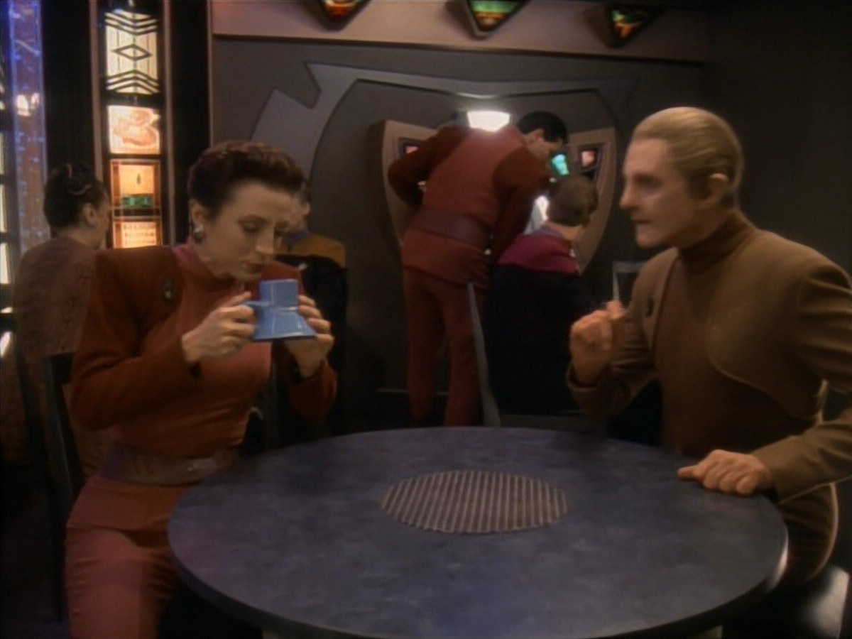 extant_StarTrekDS9_3x08-Meridian_00027.jpg