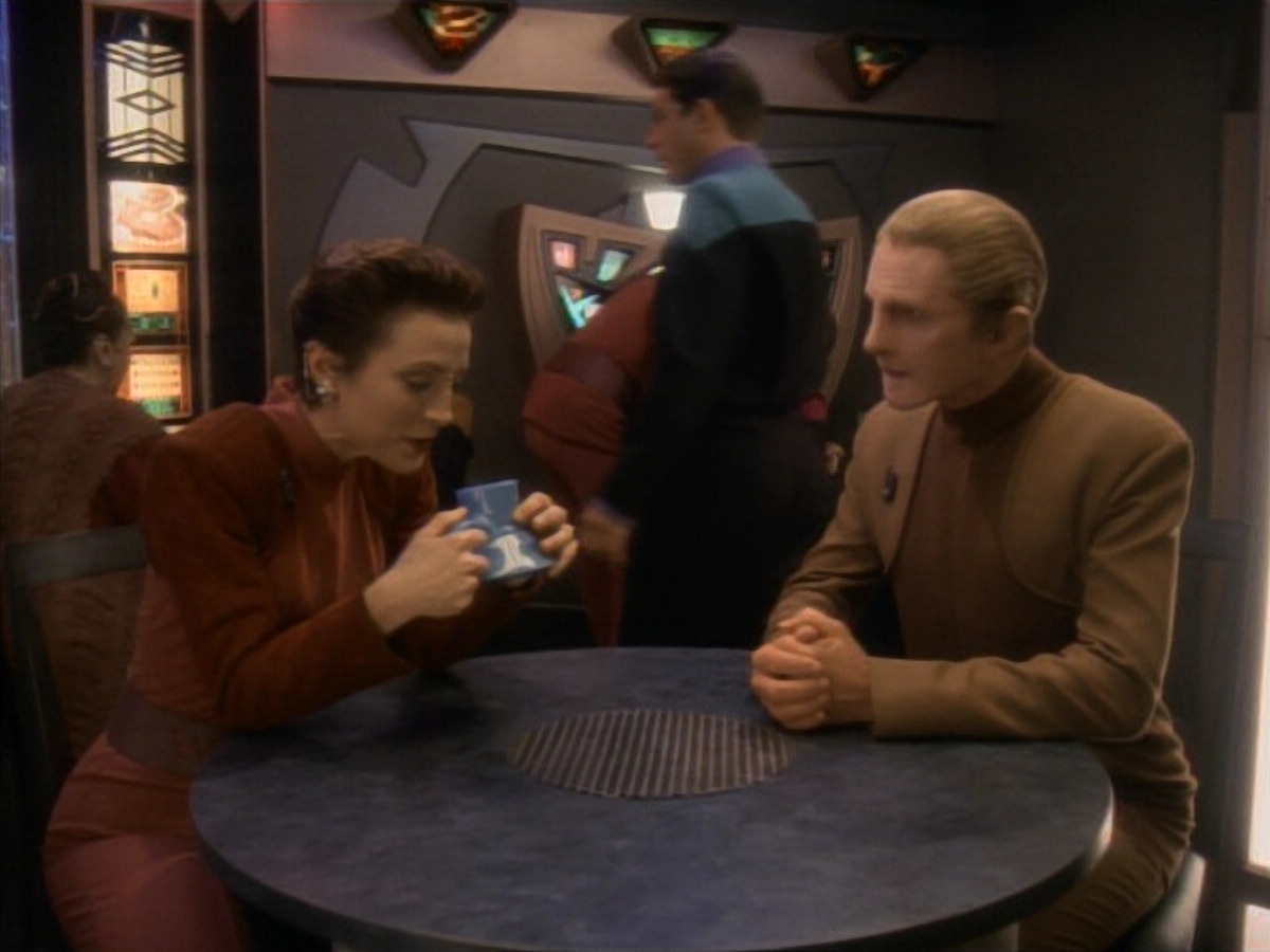 extant_StarTrekDS9_3x08-Meridian_00036.jpg