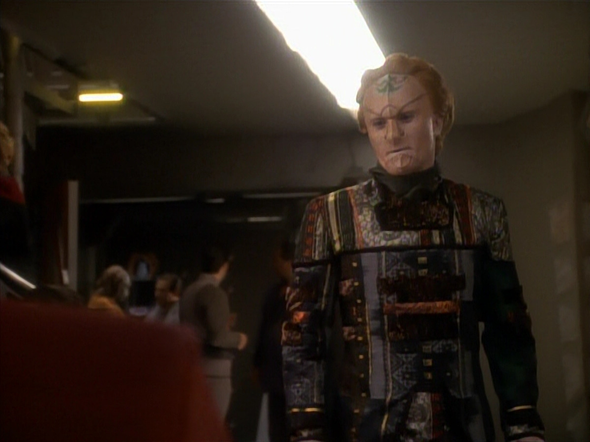extant_StarTrekDS9_3x08-Meridian_00103.jpg