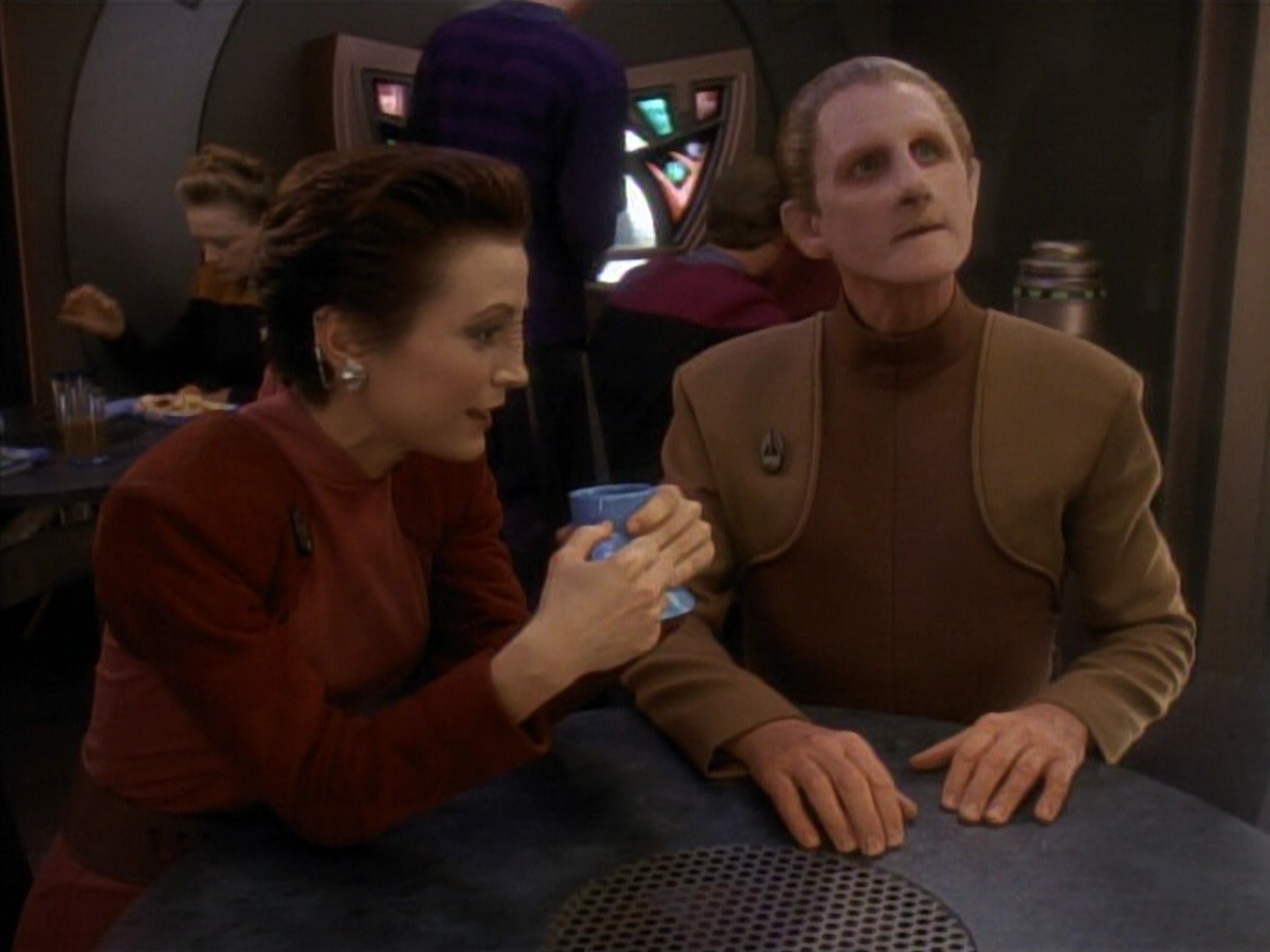 extant_StarTrekDS9_3x08-Meridian_00111.jpg