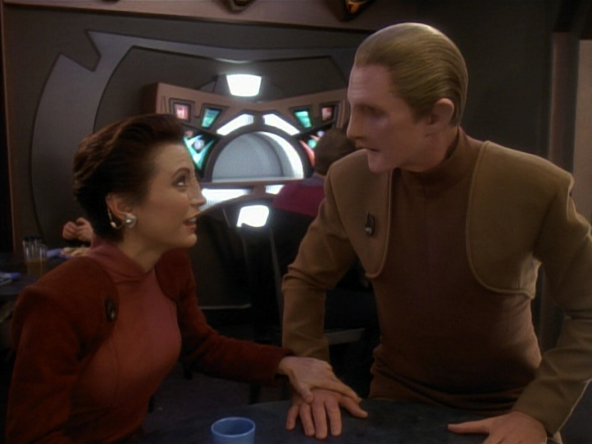 extant_StarTrekDS9_3x08-Meridian_00143.jpg