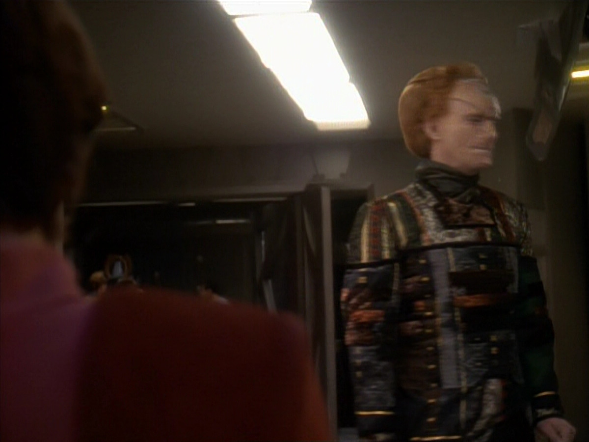 extant_StarTrekDS9_3x08-Meridian_00252.jpg