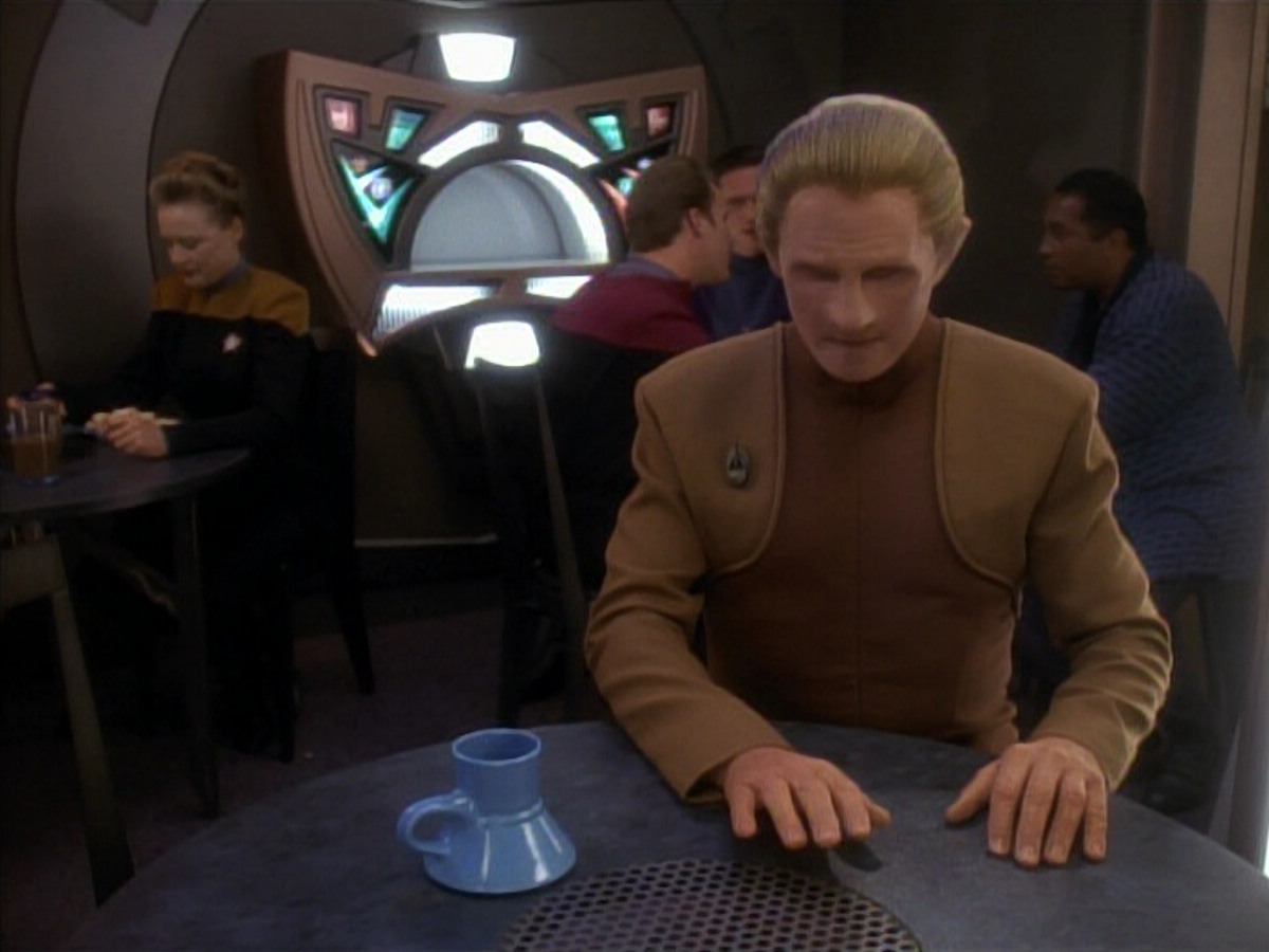extant_StarTrekDS9_3x08-Meridian_00277.jpg