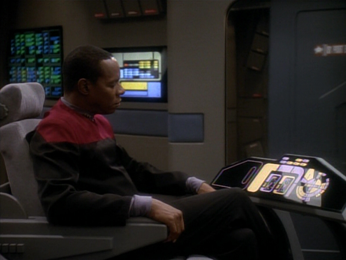 extant_StarTrekDS9_3x08-Meridian_00296.jpg