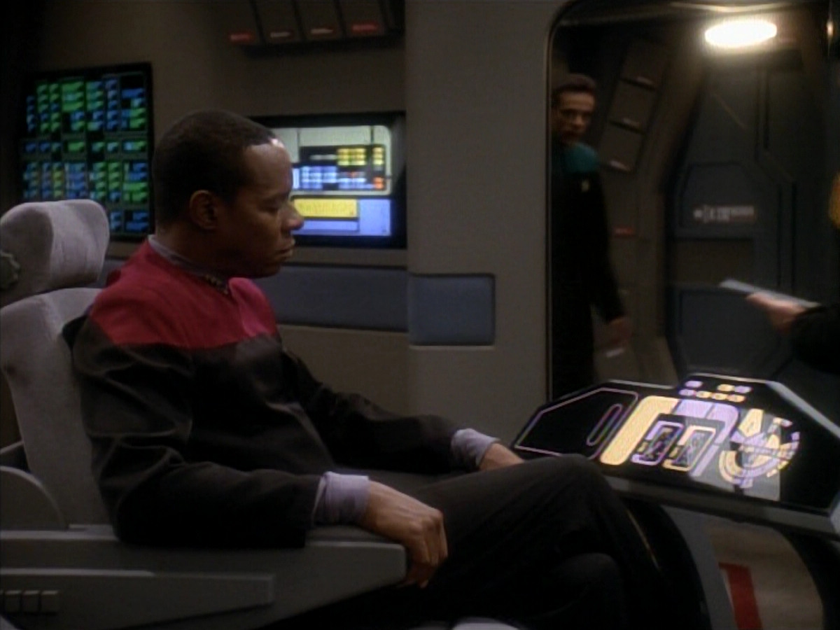 extant_StarTrekDS9_3x08-Meridian_00297.jpg